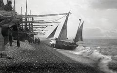 The-Dove-heaving-ashore-c1890